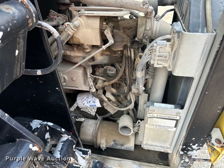 image for item EJ6393 1999 SkyJack  SJ8841 scissor lift