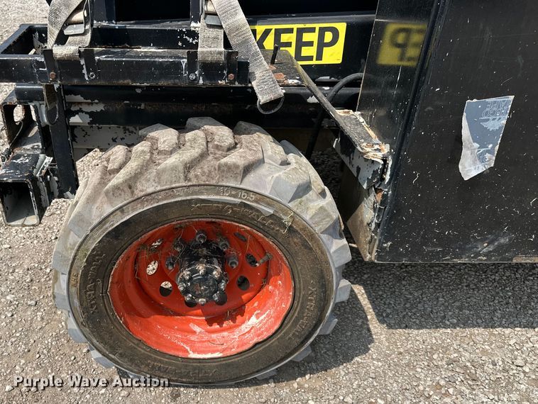 image for item EJ6393 1999 SkyJack  SJ8841 scissor lift