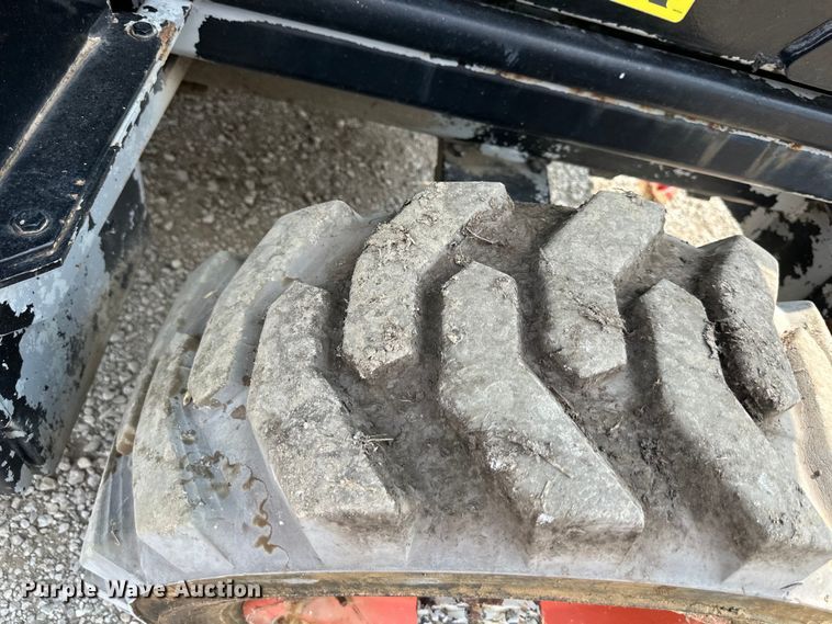 image for item EJ6393 1999 SkyJack  SJ8841 scissor lift