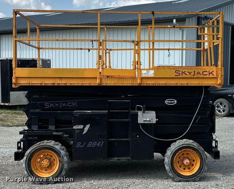 image for item EJ6394 1997 Skyjack SJ8841 scissor lift