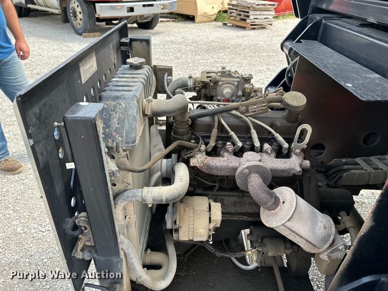 image for item EJ6394 1997 Skyjack SJ8841 scissor lift