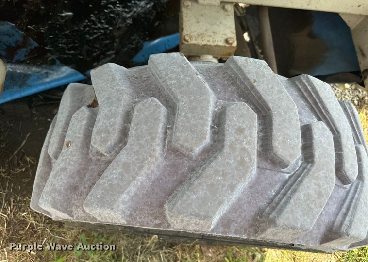 image for item EJ6395 1999 Skyjack   SJ8841 scissor lift