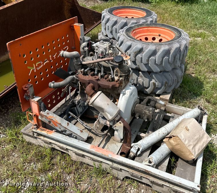 image for item EJ6395 1999 Skyjack   SJ8841 scissor lift