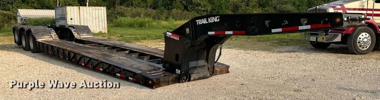 image for item EJ6409 2006 Trail King  TK110HDG-533 lowboy equipment trailer