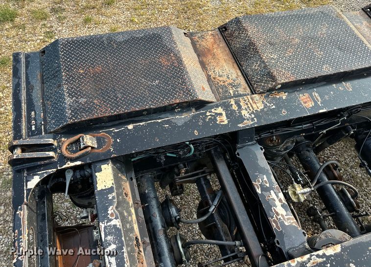 image for item EJ6409 2006 Trail King  TK110HDG-533 lowboy equipment trailer