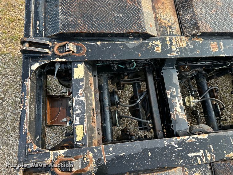 image for item EJ6409 2006 Trail King  TK110HDG-533 lowboy equipment trailer