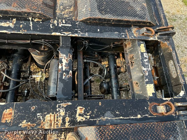 image for item EJ6409 2006 Trail King  TK110HDG-533 lowboy equipment trailer