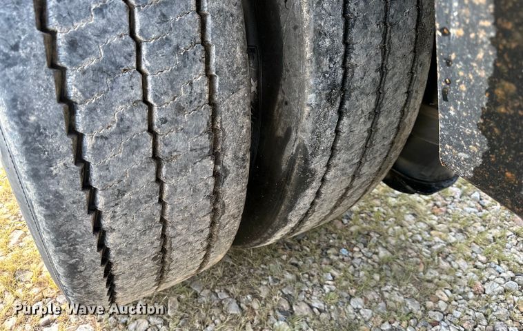 image for item EJ6409 2006 Trail King  TK110HDG-533 lowboy equipment trailer