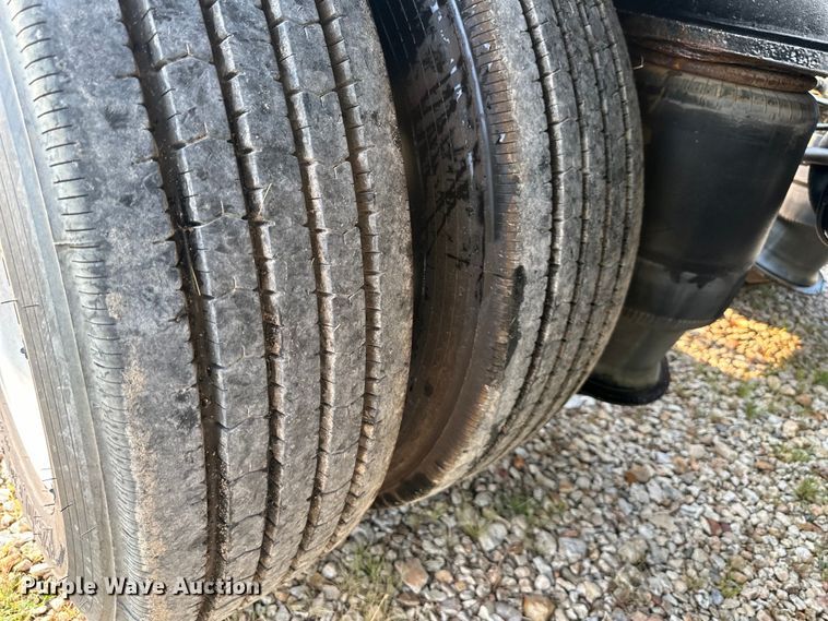 image for item EJ6409 2006 Trail King  TK110HDG-533 lowboy equipment trailer