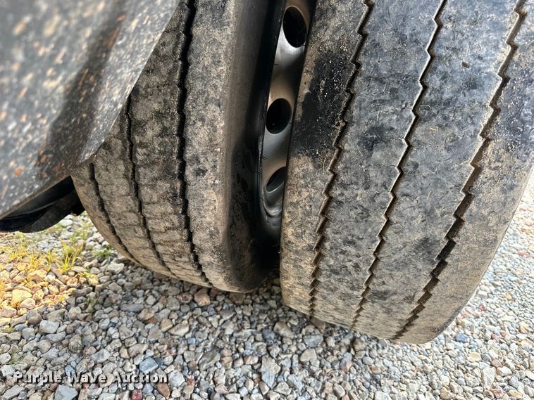 image for item EJ6409 2006 Trail King  TK110HDG-533 lowboy equipment trailer