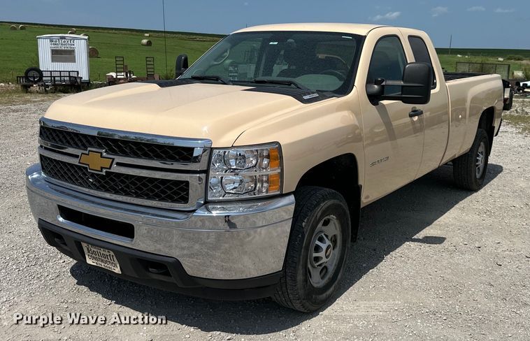 image for item EJ6435 2012 Chevrolet  Silverado 2500HD Ext. Cab pickup truck