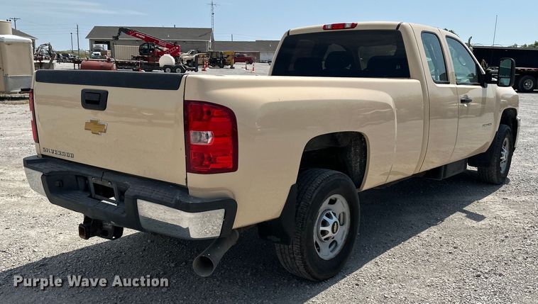 image for item EJ6435 2012 Chevrolet  Silverado 2500HD Ext. Cab pickup truck