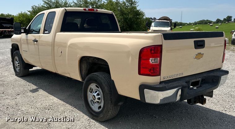 image for item EJ6435 2012 Chevrolet  Silverado 2500HD Ext. Cab pickup truck
