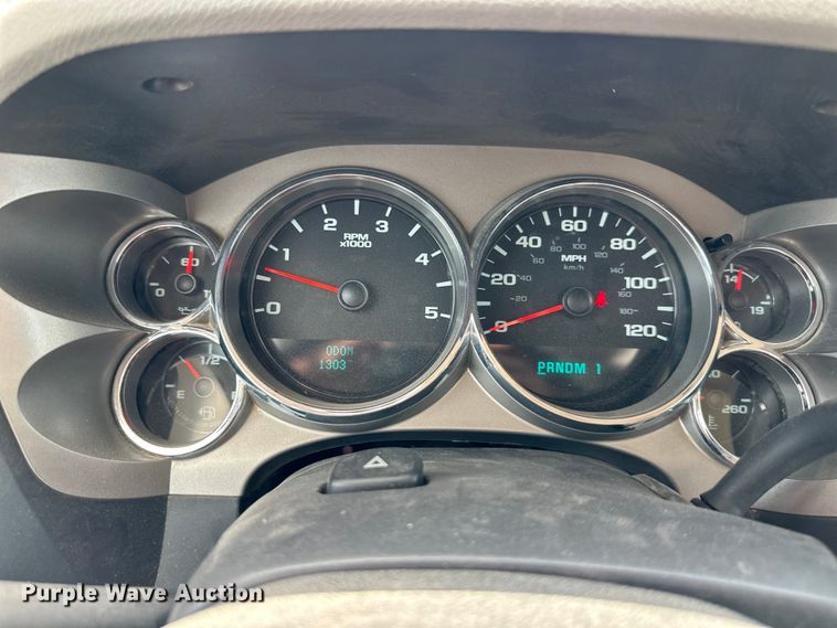 image for item EJ6435 2012 Chevrolet  Silverado 2500HD Ext. Cab pickup truck