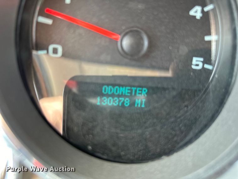 image for item EJ6435 2012 Chevrolet  Silverado 2500HD Ext. Cab pickup truck