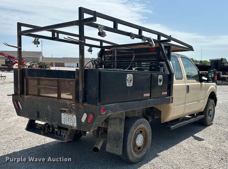 image for item EJ6438 2011 Ford F250 Super Duty SuperCab flatbed pickup truck