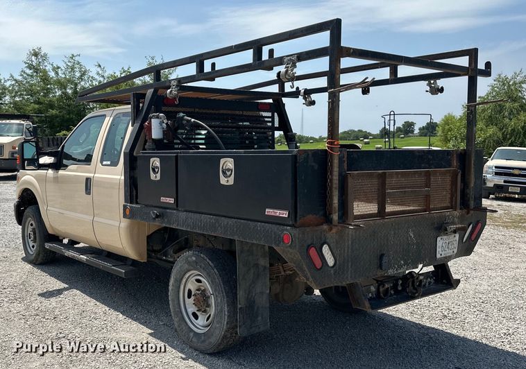 image for item EJ6438 2011 Ford F250 Super Duty SuperCab flatbed pickup truck