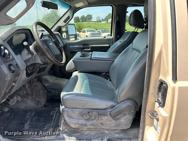 image for item EJ6438 2011 Ford F250 Super Duty SuperCab flatbed pickup truck