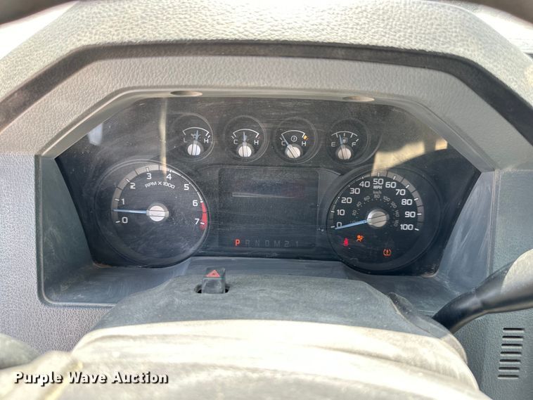 image for item EJ6438 2011 Ford F250 Super Duty SuperCab flatbed pickup truck