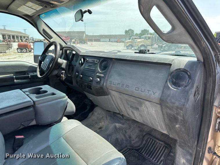 image for item EJ6438 2011 Ford F250 Super Duty SuperCab flatbed pickup truck