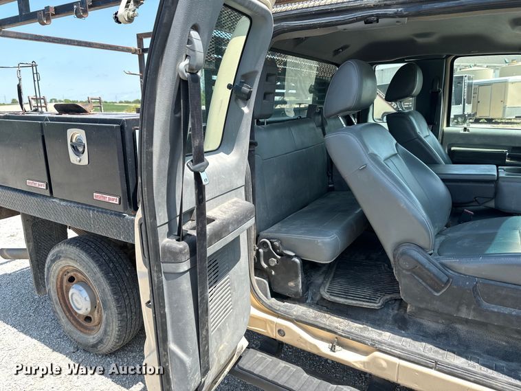 image for item EJ6438 2011 Ford F250 Super Duty SuperCab flatbed pickup truck