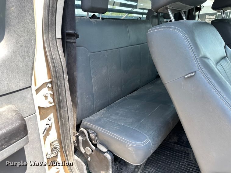 image for item EJ6438 2011 Ford F250 Super Duty SuperCab flatbed pickup truck