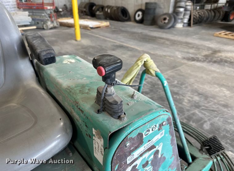 image for item EJ6440 Whiteman Supertrowel power trowel