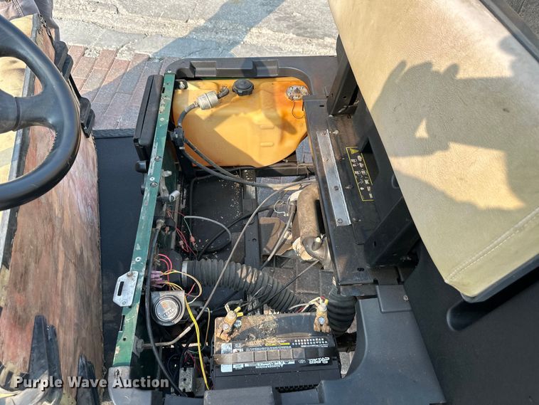 image for item EJ6937 Club Car ST350 utility vehicle