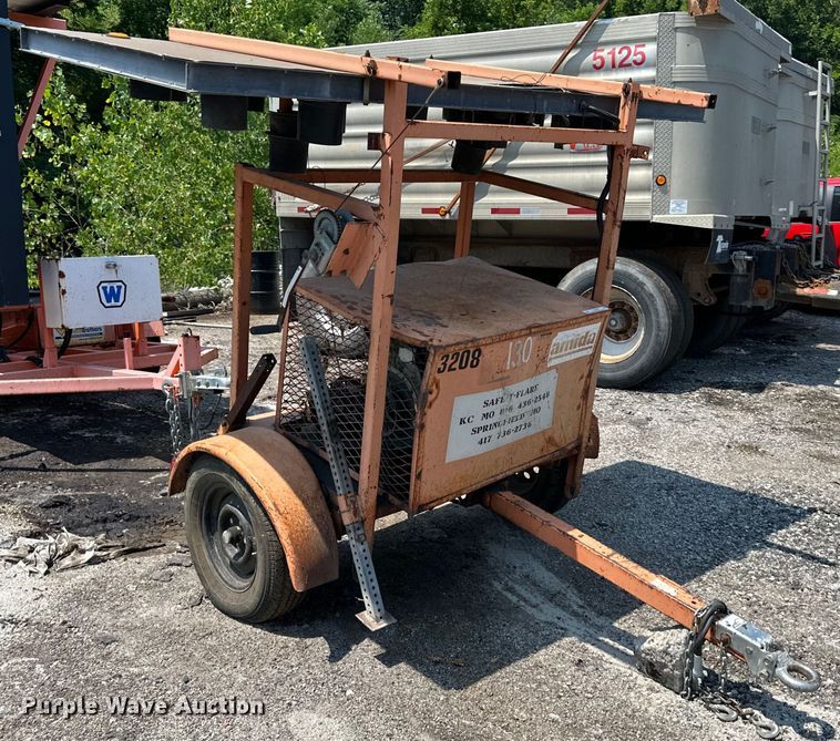 image for item EJ7058 Amida arrow board trailer