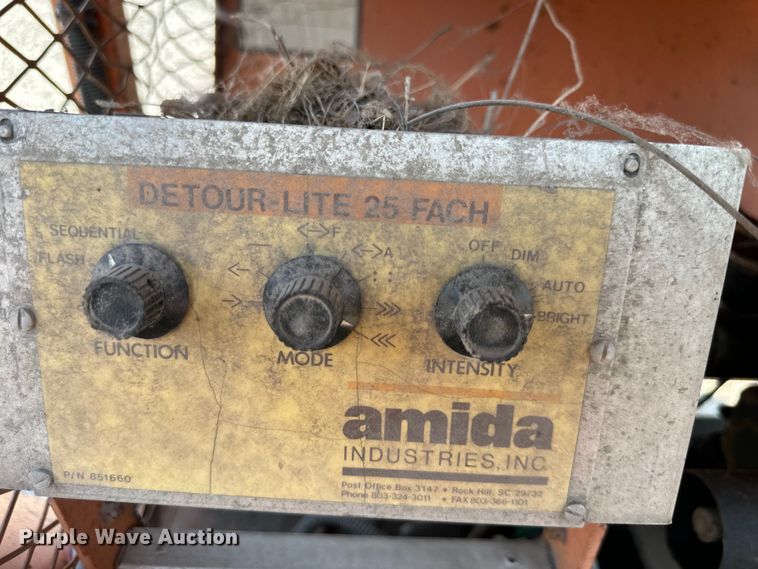 image for item EJ7058 Amida arrow board trailer