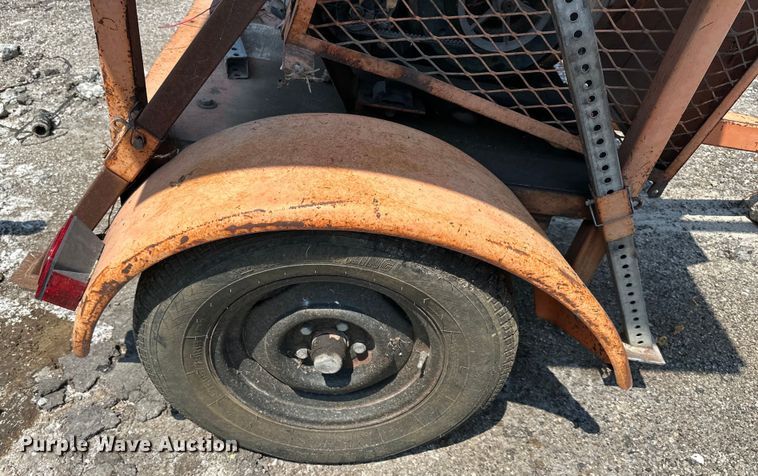 image for item EJ7058 Amida arrow board trailer