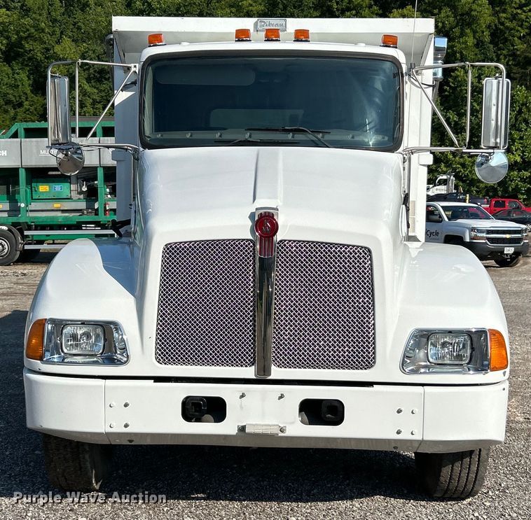 image for item EK4916 2008 Kenworth  T300 dump truck