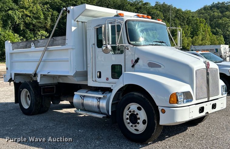 image for item EK4916 2008 Kenworth  T300 dump truck