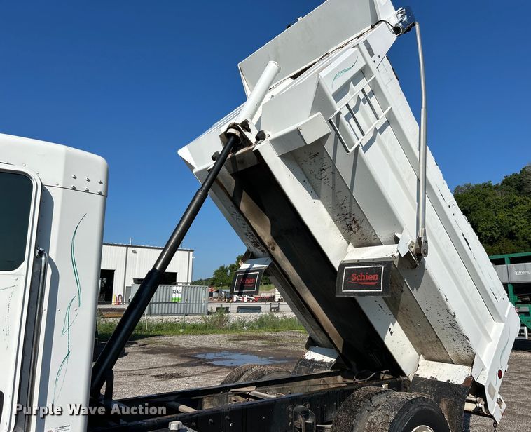 image for item EK4916 2008 Kenworth  T300 dump truck