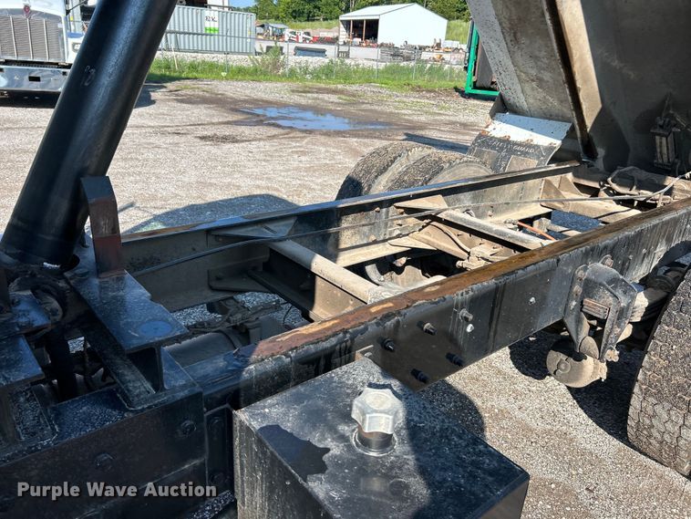 image for item EK4916 2008 Kenworth  T300 dump truck