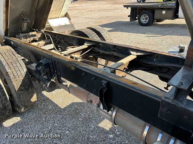 image for item EK4916 2008 Kenworth  T300 dump truck