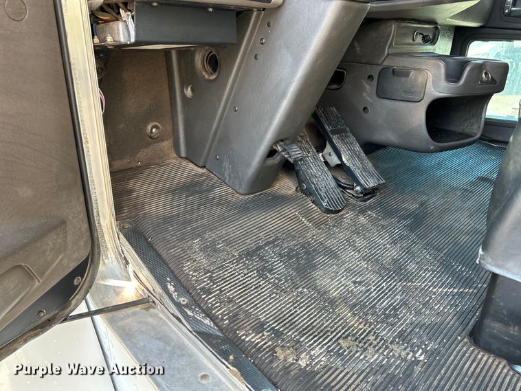 image for item EK4916 2008 Kenworth  T300 dump truck