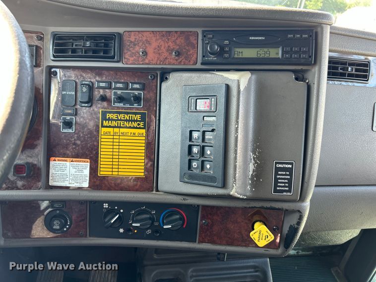 image for item EK4916 2008 Kenworth  T300 dump truck