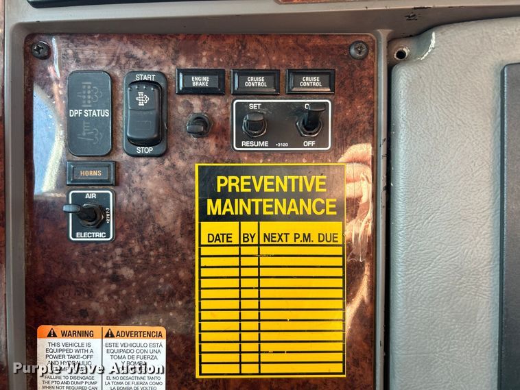 image for item EK4916 2008 Kenworth  T300 dump truck