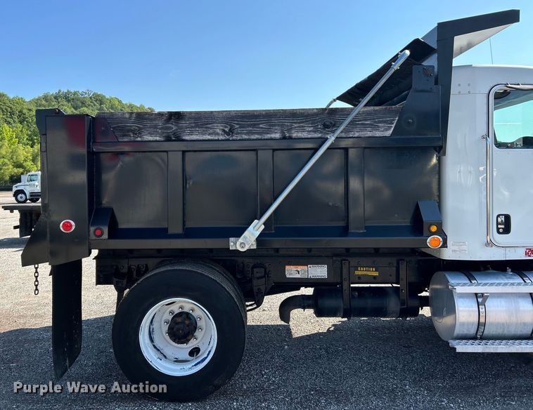 image for item EK4917 2005 Kenworth  T300 dump truck