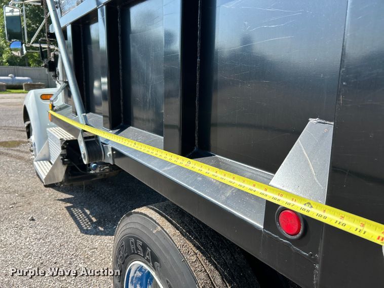 image for item EK4917 2005 Kenworth  T300 dump truck