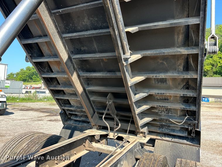 image for item EK4917 2005 Kenworth  T300 dump truck