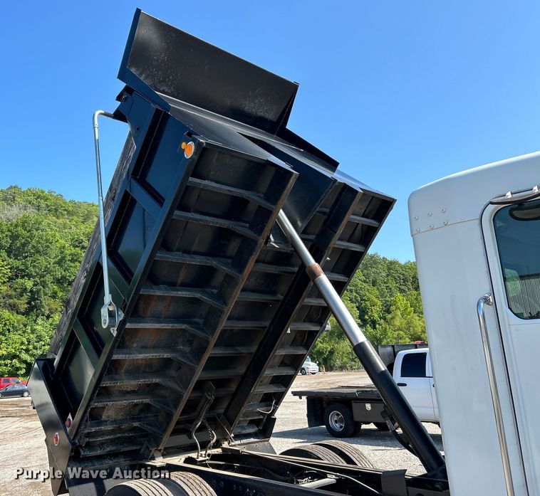 image for item EK4917 2005 Kenworth  T300 dump truck