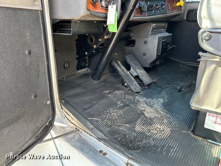 image for item EK4917 2005 Kenworth  T300 dump truck