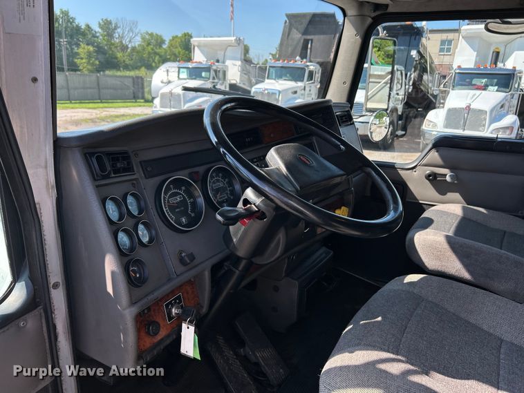 image for item EK4917 2005 Kenworth  T300 dump truck