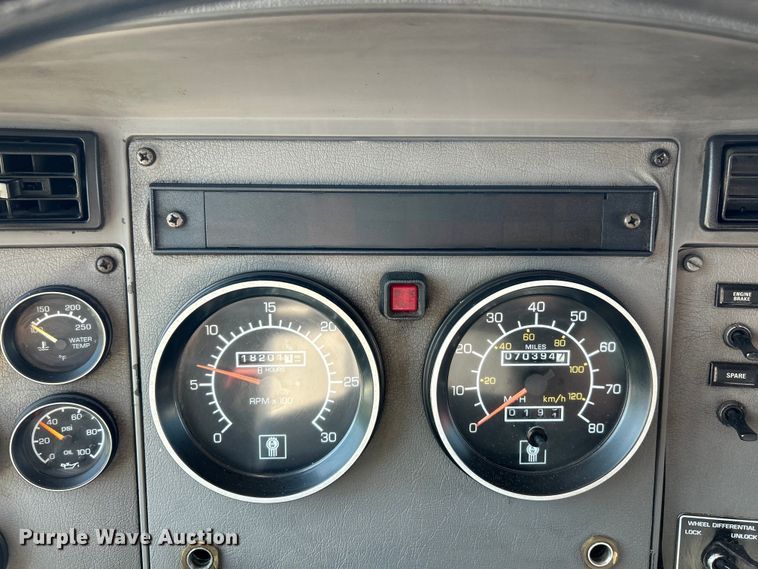 image for item EK4917 2005 Kenworth  T300 dump truck