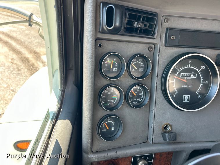 image for item EK4917 2005 Kenworth  T300 dump truck