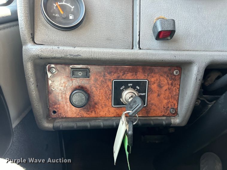 image for item EK4917 2005 Kenworth  T300 dump truck