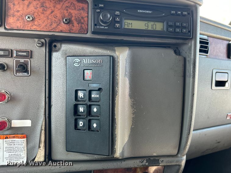 image for item EK4917 2005 Kenworth  T300 dump truck