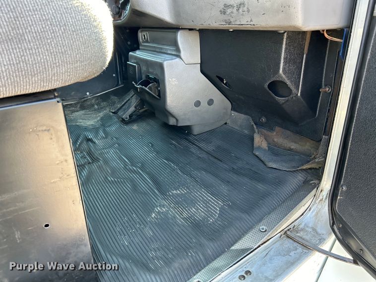 image for item EK4917 2005 Kenworth  T300 dump truck